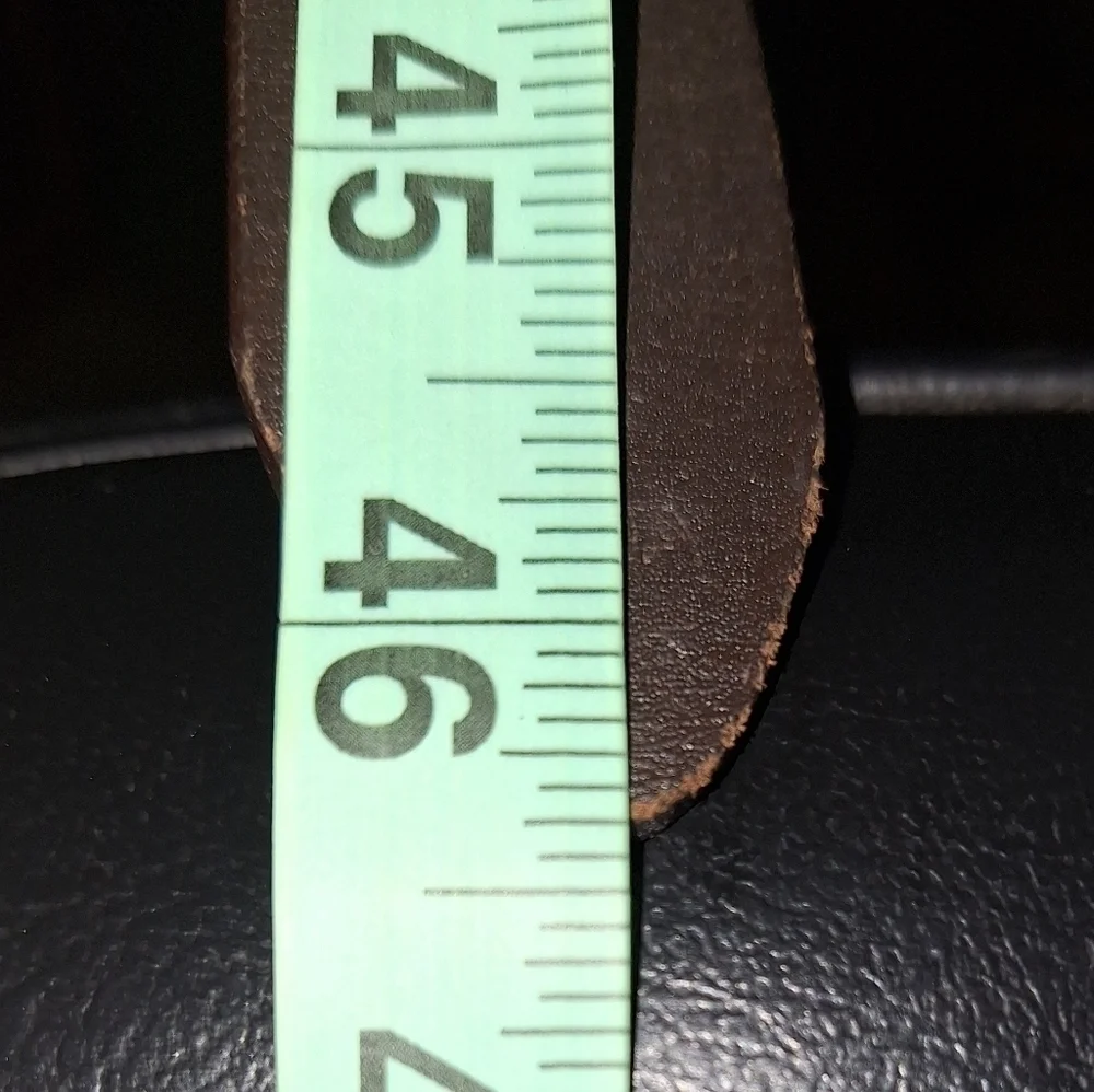 A men's Ga Bulldog's leather belt that's 46.25